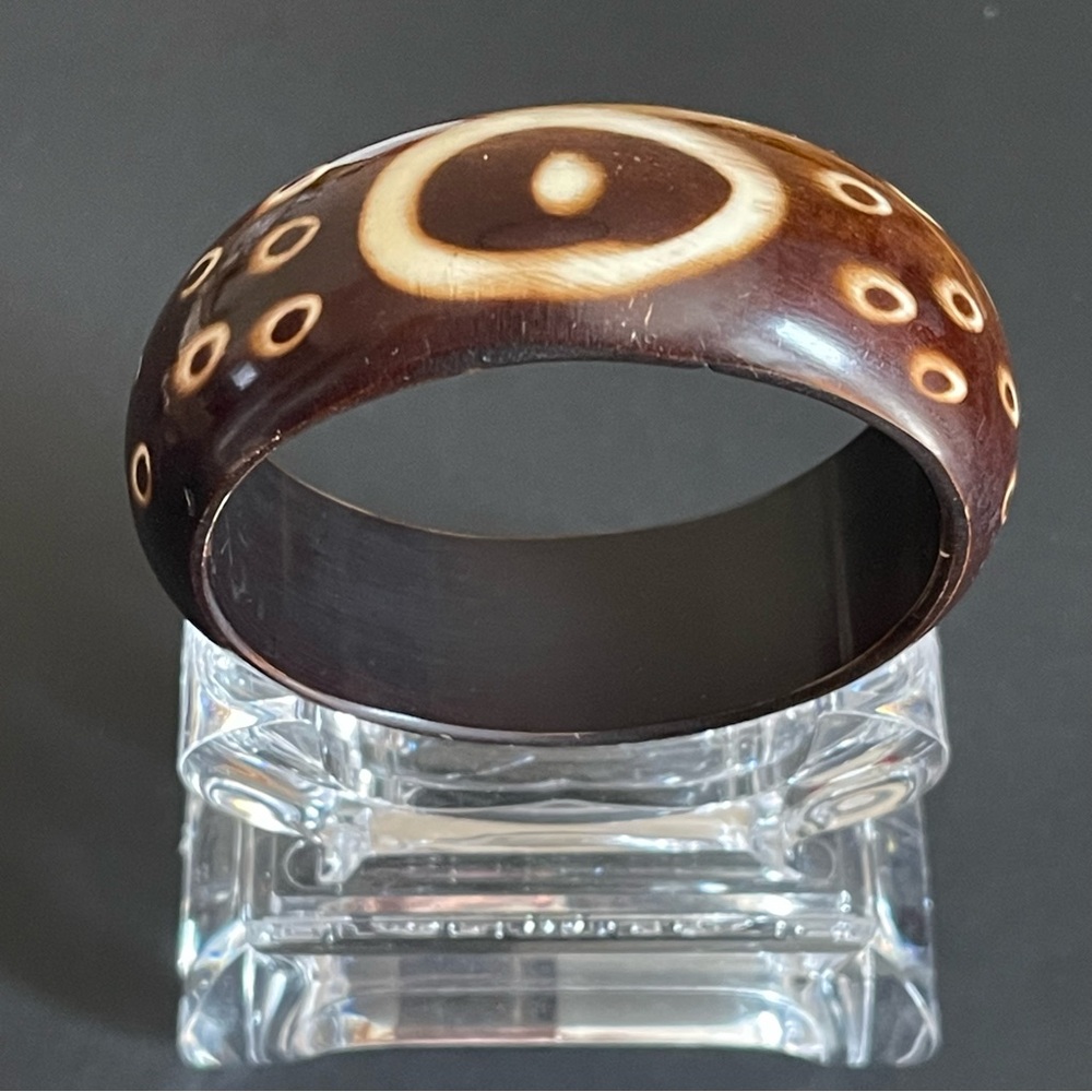 Brown And Tan Patterned Bangle. - image 4